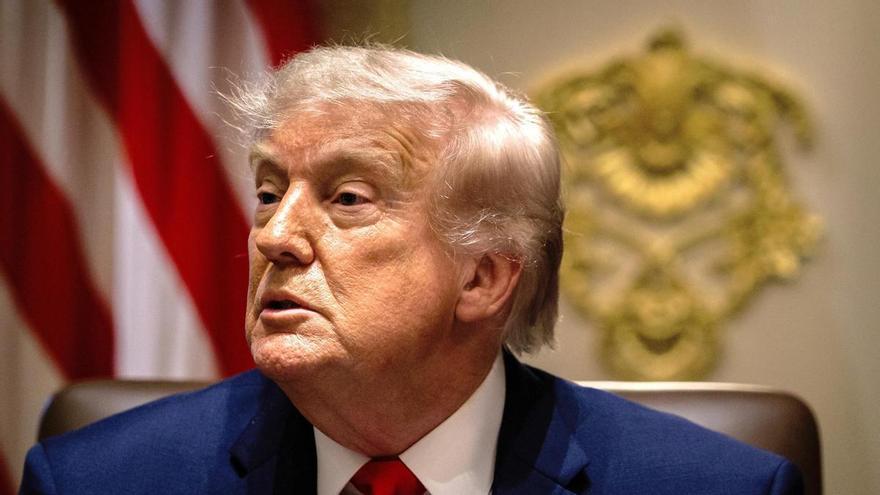 Trump nombra al jefe de una agencia federal de vivienda como director interino de inteligencia