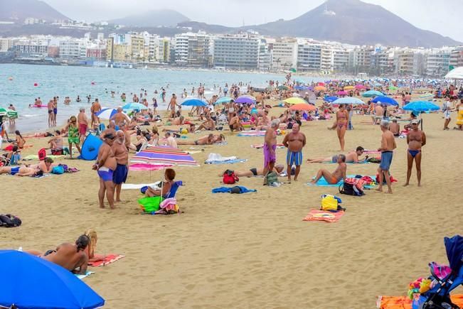 Lunes de Bochorno en Las Canteras