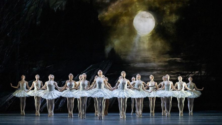 El clásico atemporal del Royal Ballet &#039;El lago de los cisnes&#039;, en la gran pantalla de Córdoba desde Londres