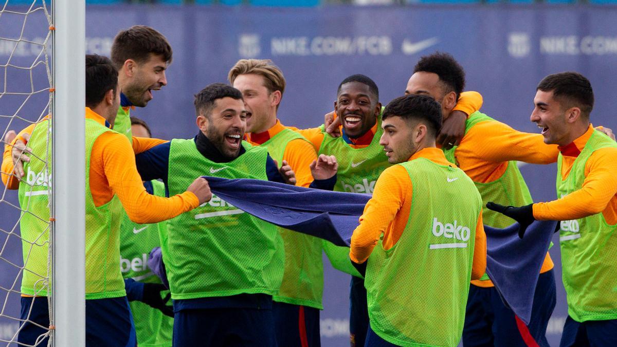 ENTRENO FC BARCELONA. Foto: Javi Ferrándiz.