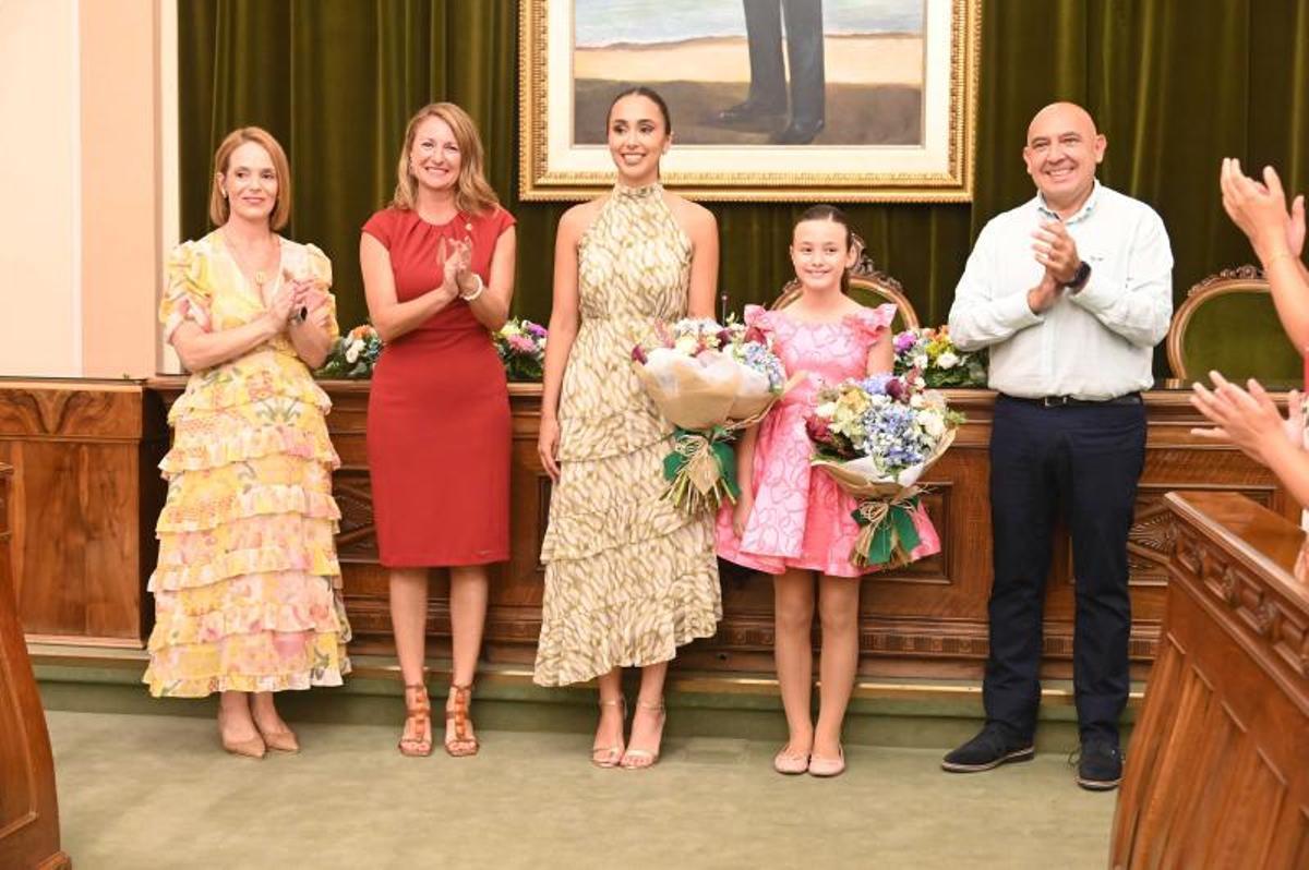 La recepción en el Ayuntamiento de Castelló a las nuevas reinas y damas de la ciudad La recepción en el Ayuntamiento de Castelló a las nuevas reinas y damas de la ciudad