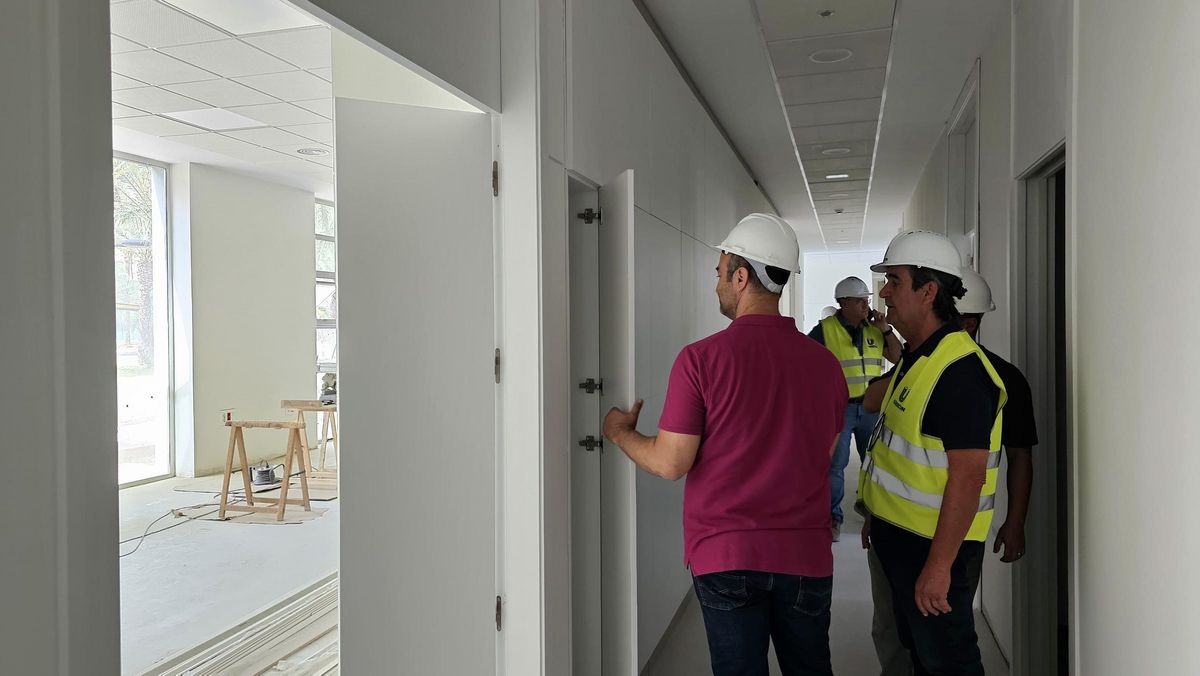 Trabajos de reforma en el interior de uno de los pabellones