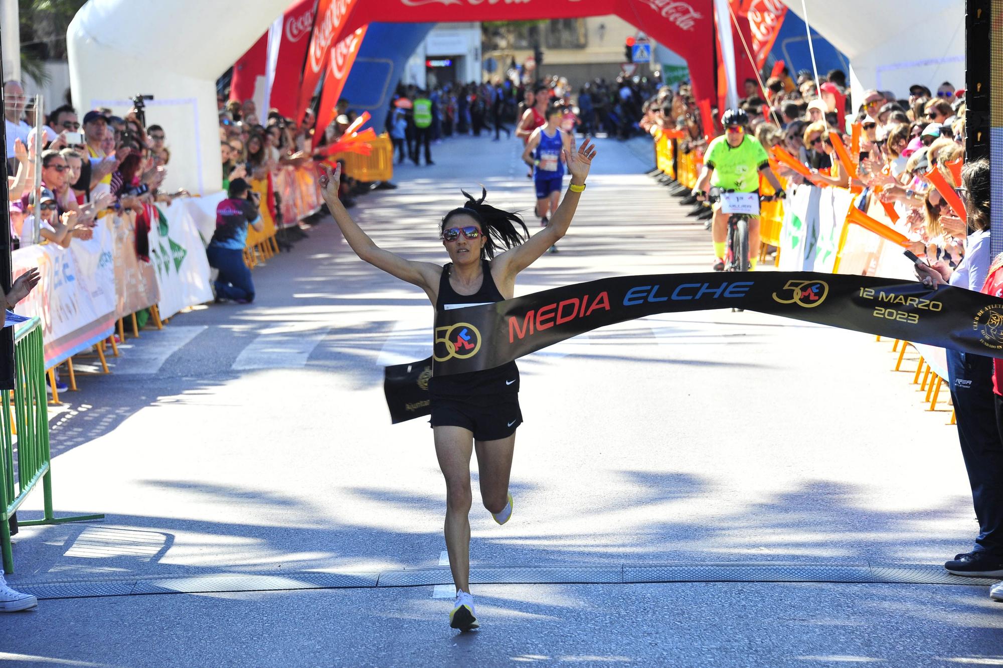 Un Medio Maratón de Elche marcado por el calor