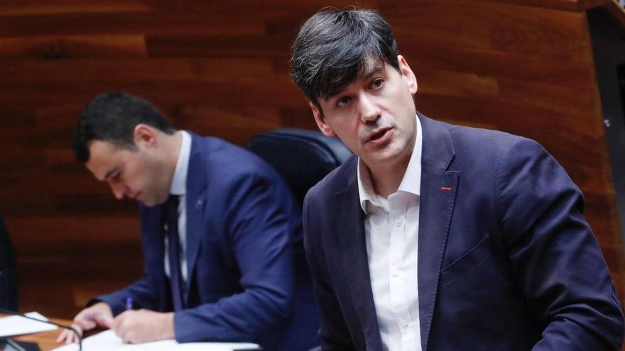 El PP insiste en reclamar dimisiones por el accidente de Cerredo y Borja Sánchez advierte sobre los "errores" en el borrador de conclusiones de la investigación parlamentaria