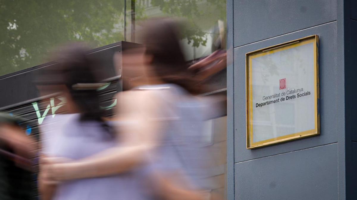 Fachada de la sede de la Dirección General de Atención a la Infancia y la Adolescencia (DGAIA), a 26 de mayo de 2025, en Barcelona, Catalunya (España).