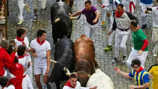 Los toros de Victoriano del Río corren un encierro de Sanfermines veloz y sin heridos graves
