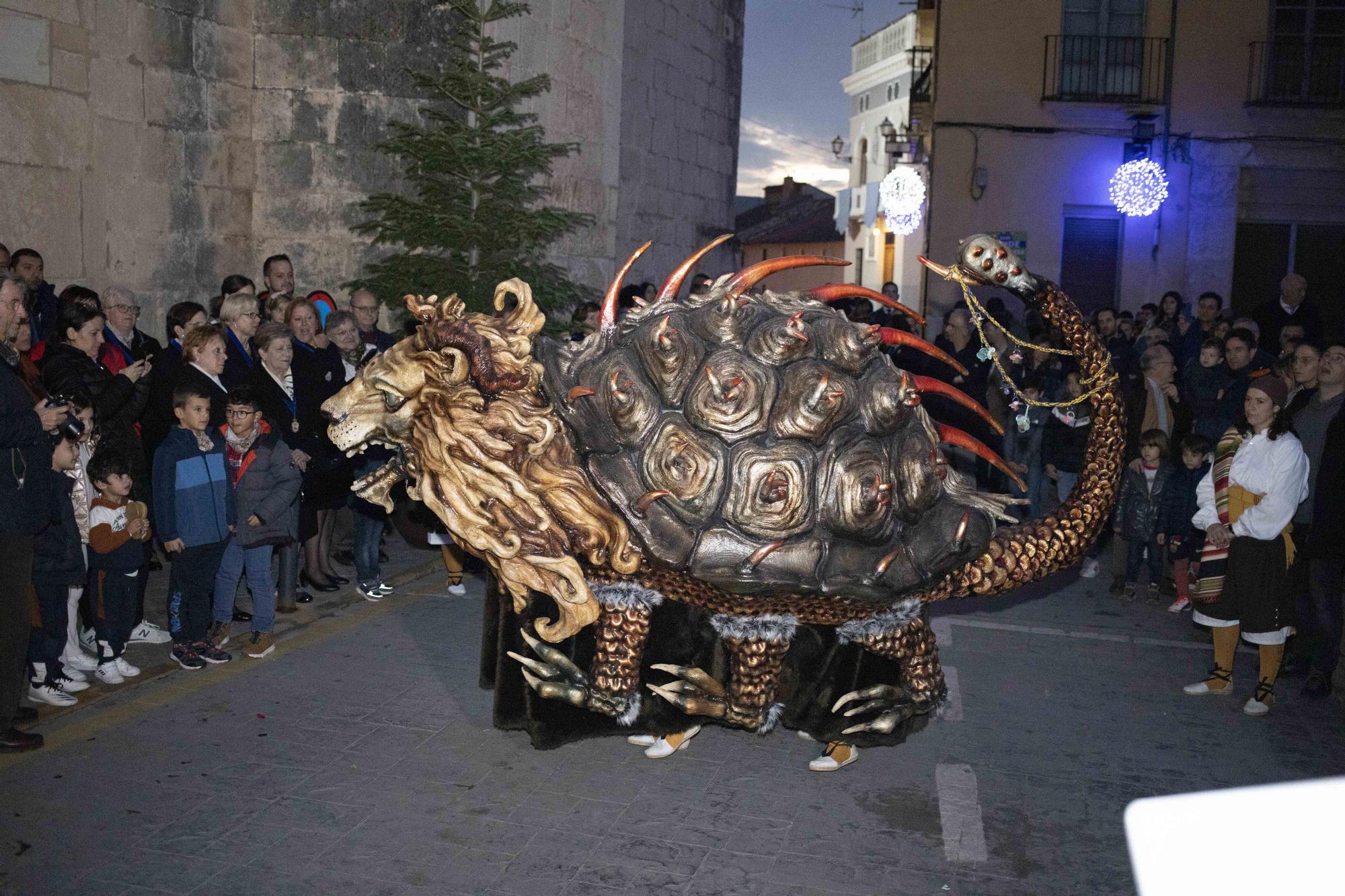 Ontinyent se vuelca con la tradiconal procesión de la Puríssima