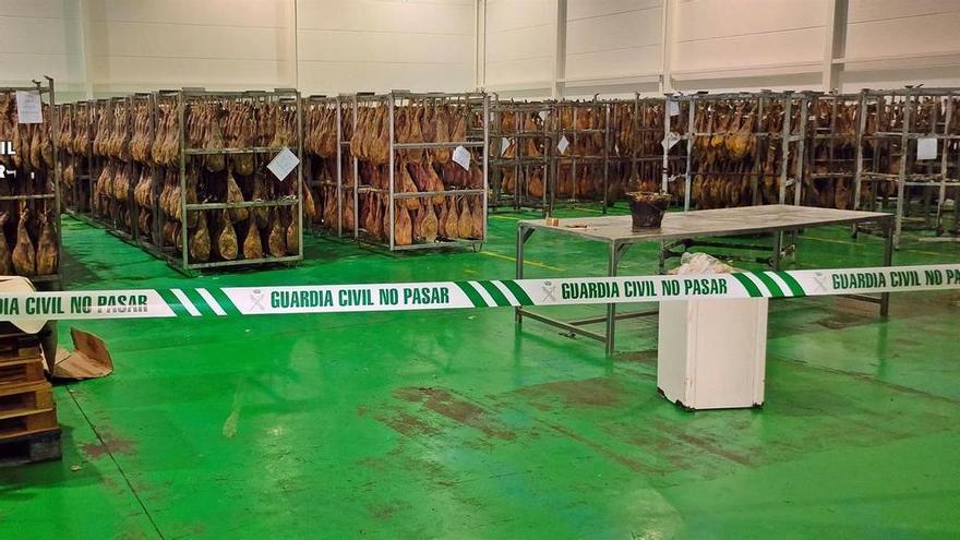 Inmovilizan 19.600 productos ibéricos en Zafra por un fraude en la comercialización