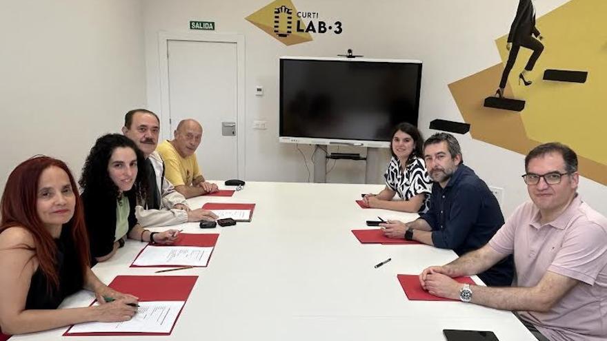 PSOE e IU acuerdan el proceso de municipalización de servicios públicos en Avilés