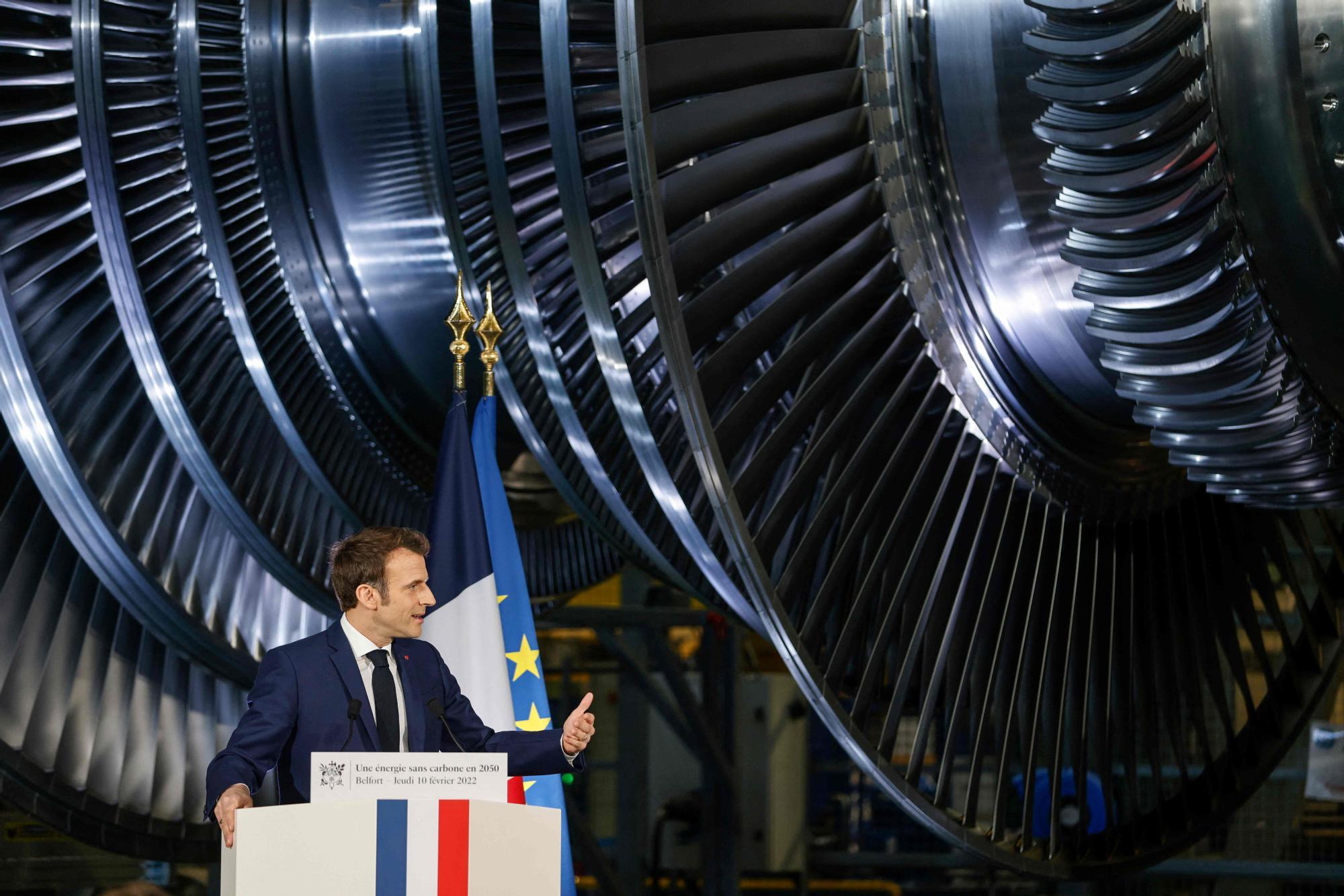 El presidente francés, Emmanuel Macron, durante su intervención en la central GE Steam Power System en Belfort, en el este del país, en una visita dedicada al futuro de la energía atómica.