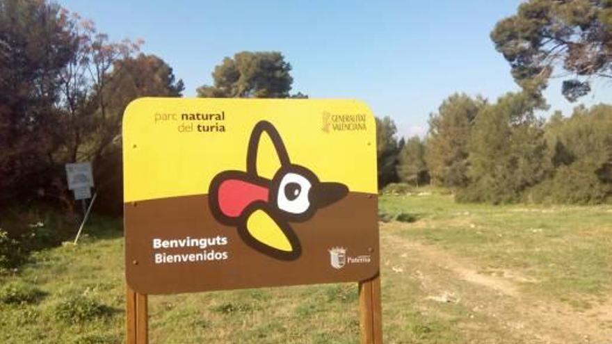 Medio Ambiene señaliza los accesos al Parque Natural del Túria