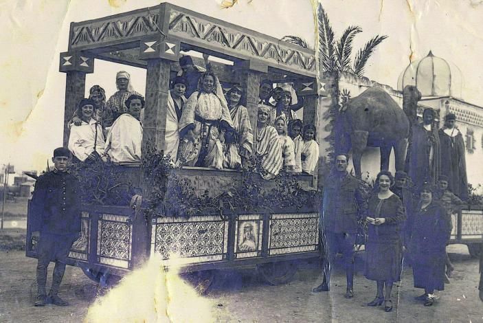 1928. Carroza mora, en Las Palmas de Gran Canaria.