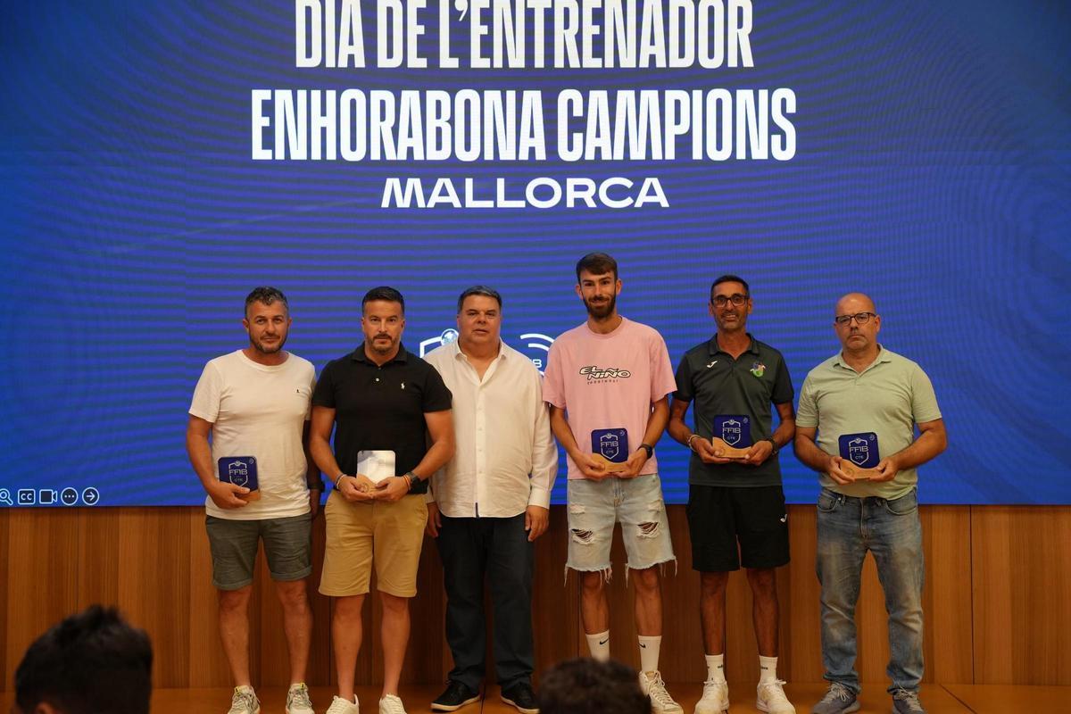 Álbum de fotos de la ‘Jornada d’Actualització i Reciclatge’ del Comité Técnico de Entrenadores de la FFIB
