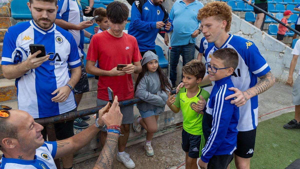 Jeremy de León le dice al mundo que nunca jugó en el Hércules