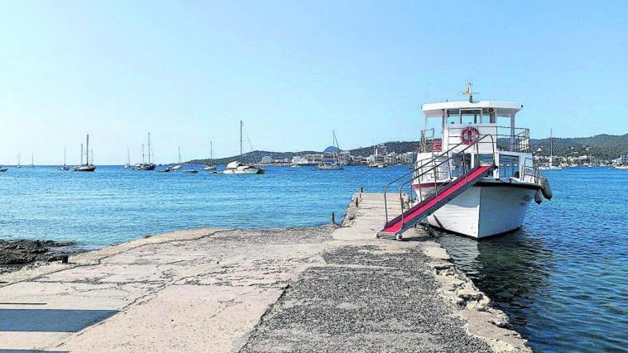 Agreden al patrón de una golondrina en Sant Antoni por cortar el cabo de un amarre ilegal