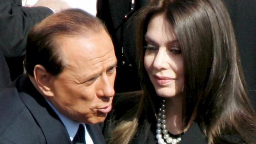 Berlusconi y Lario ya han obtenido el divorcio.