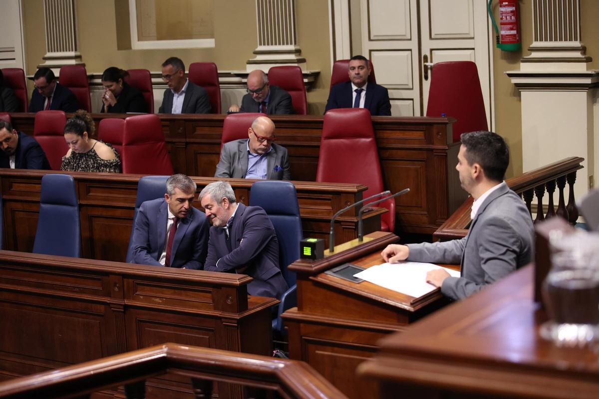 Pleno del Parlamento de Canarias.