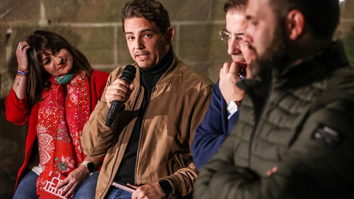 Lisero, junto al presidente de la Junta y los alcaldes de Navalmoral y Cáceres.