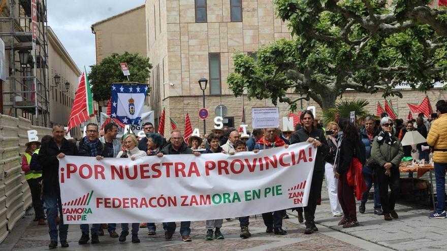 El ¡No al biogás! resuena en el centro de Zamora