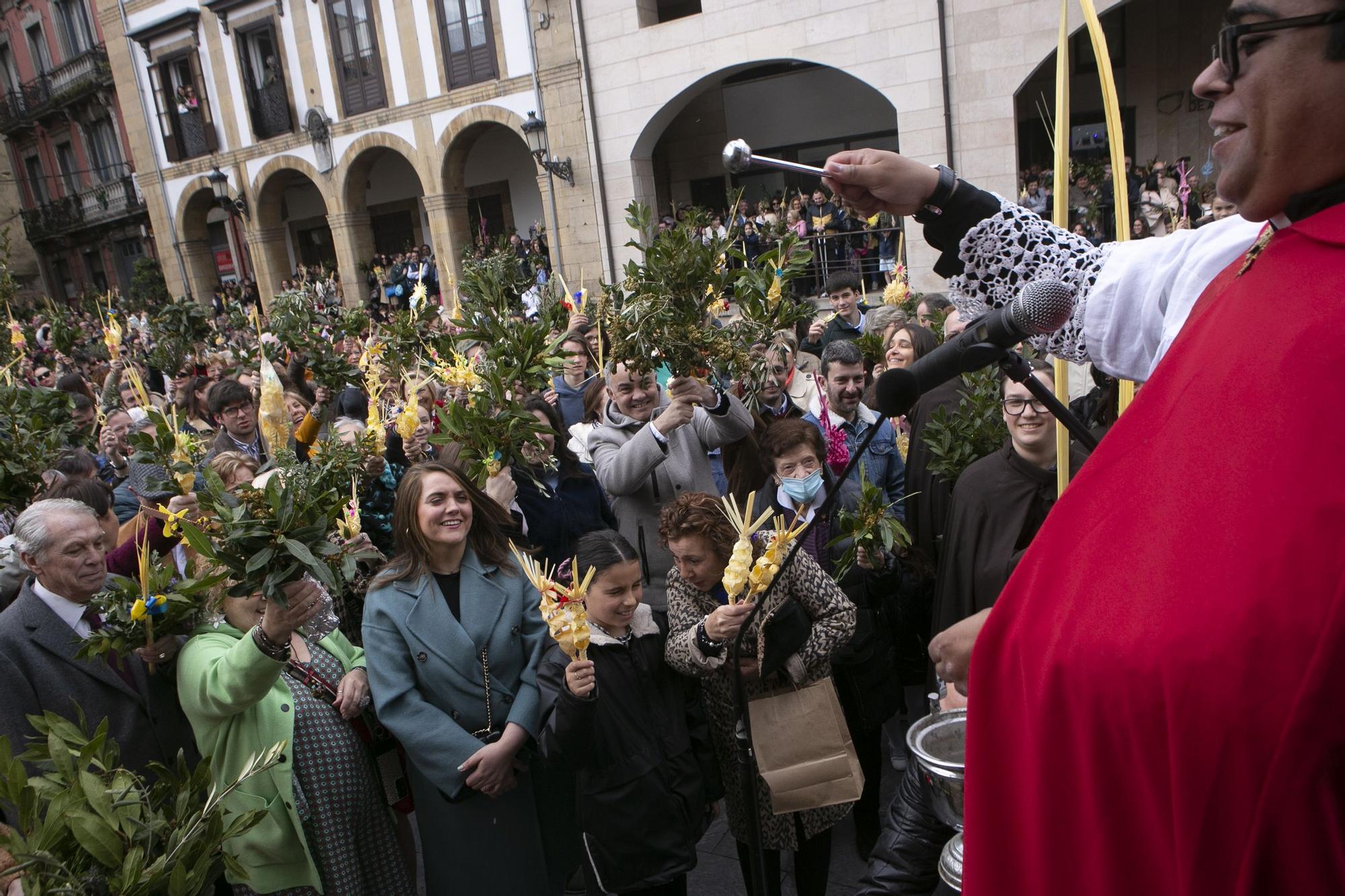 EN IMÁGENES | Bendición de Ramos y procesión de La Borriquilla en Avilés