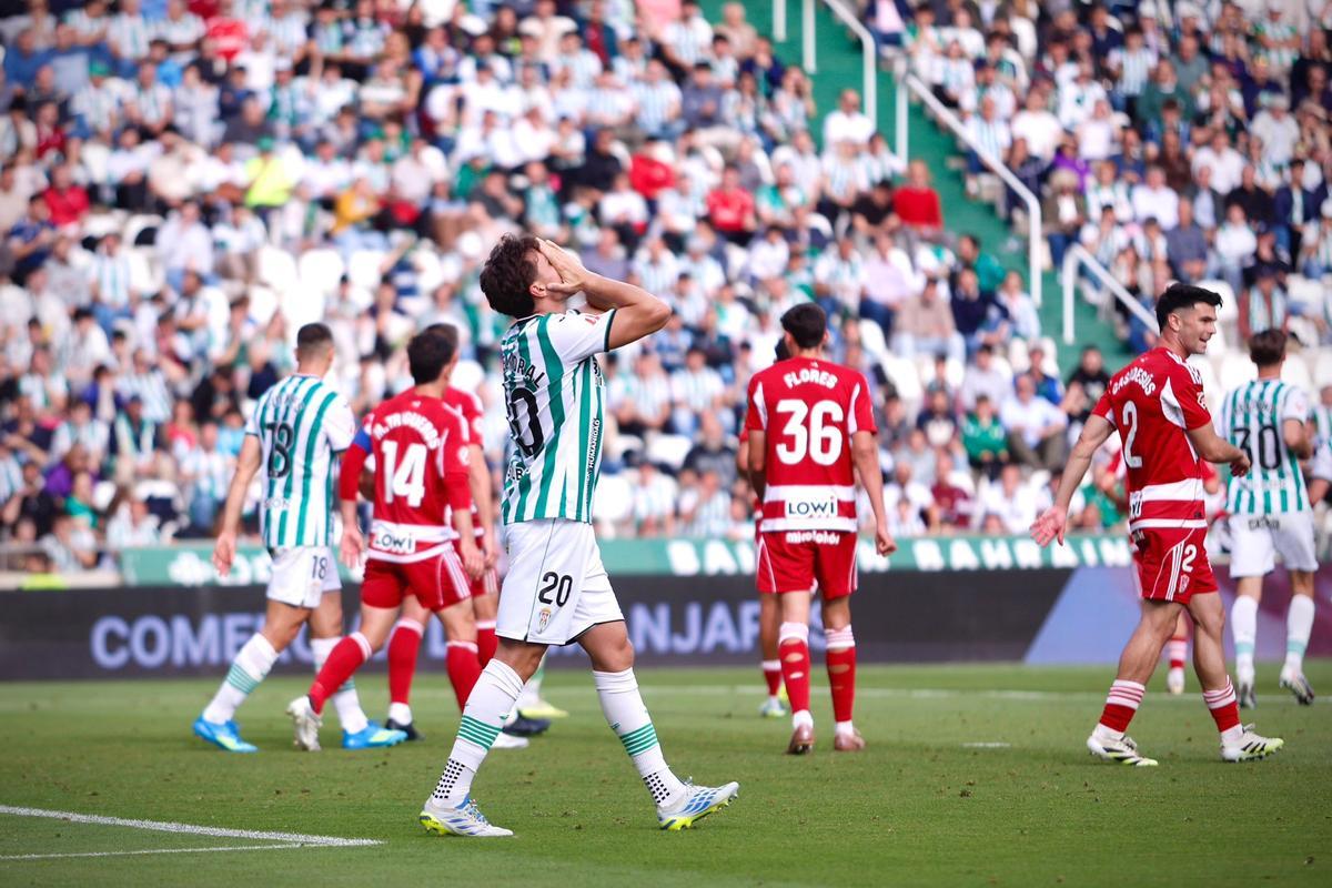 Córdoba CF-Granada | Las imágenes del partido de LaLiga Hypermotion