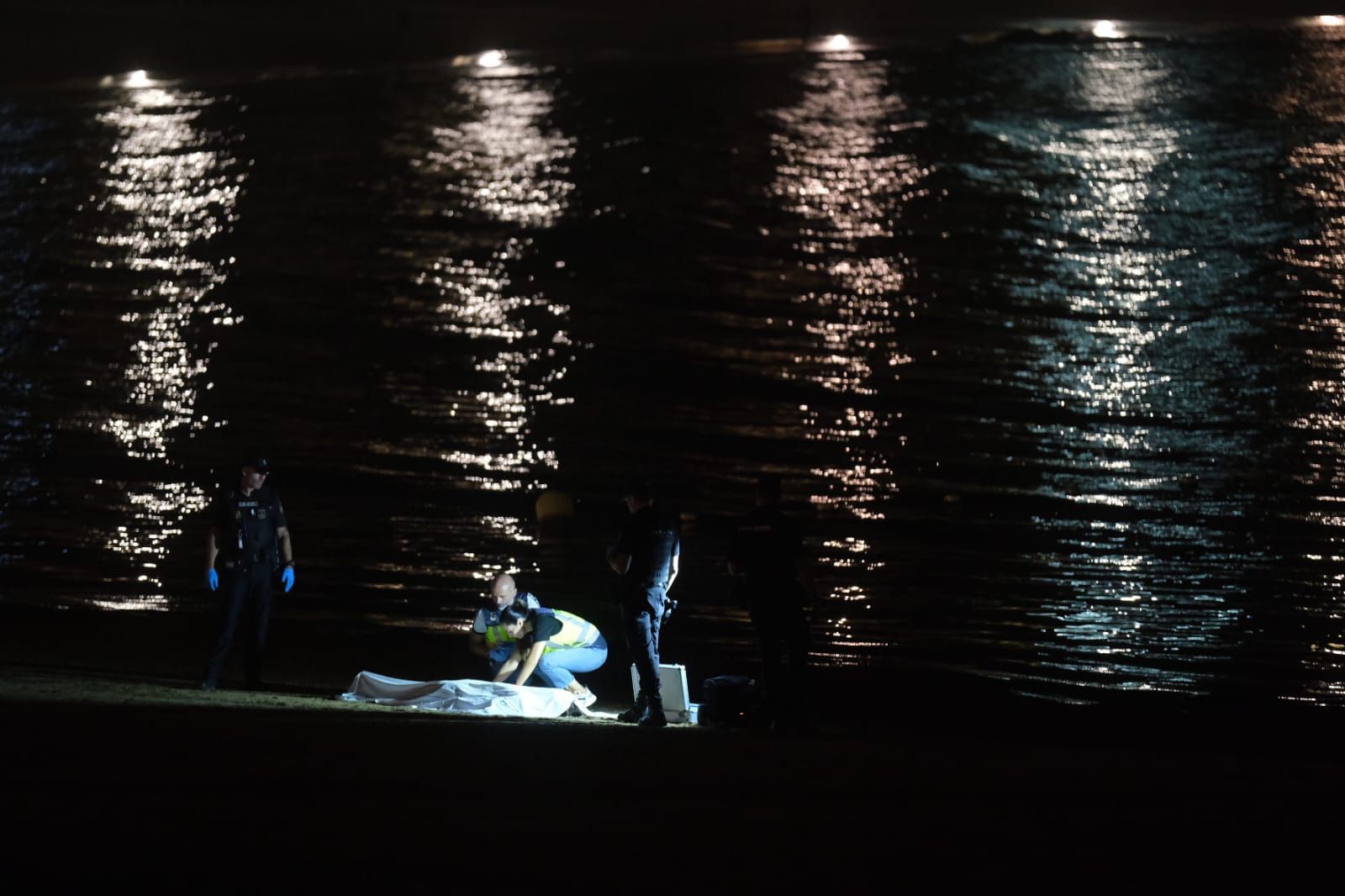 Encuentran el cadáver de un joven en Las Canteras