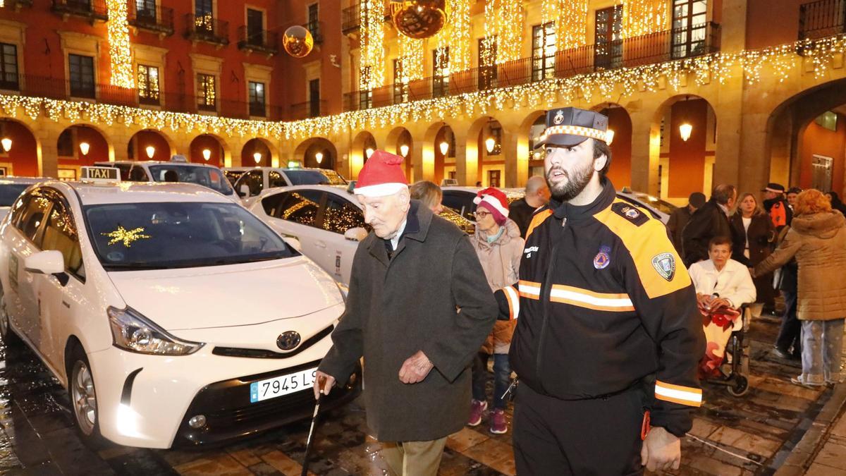 Un momento de la iniciativa "Taxi Luz" del pasado año.