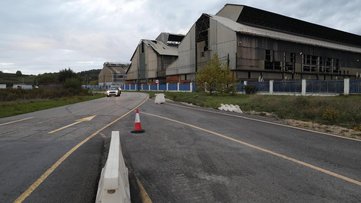 Las viejas naves de Alcoa.