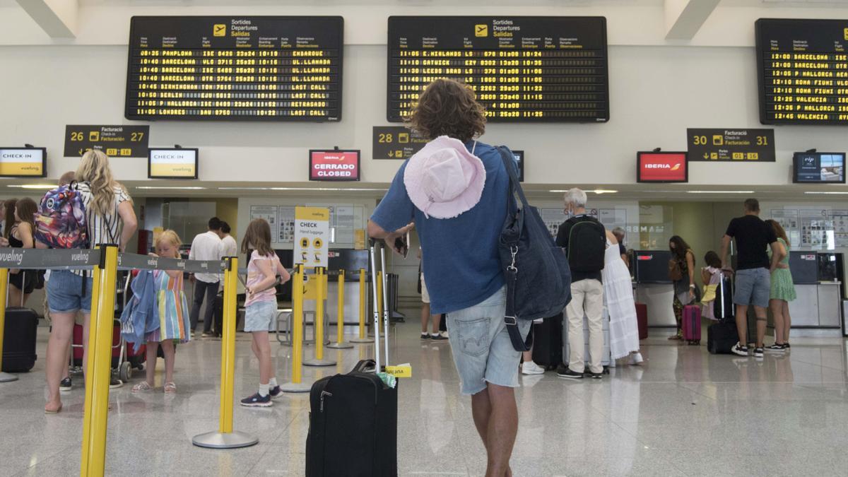 AEROPUERTO MENORCA - INICIO PUENTE 15 AGOSTO 2022