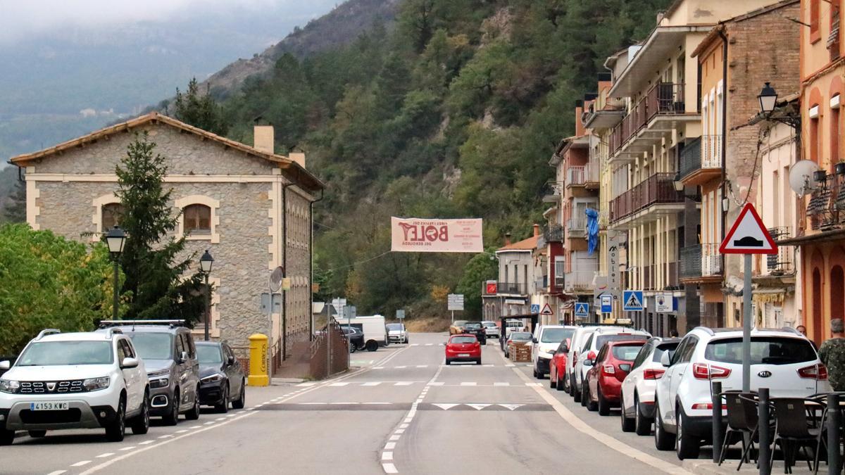 La picaresca de los turistas de la Cerdanya para evitar colas en la C-16 indigna al Berguedà: "Nos colapsan los pueblos"