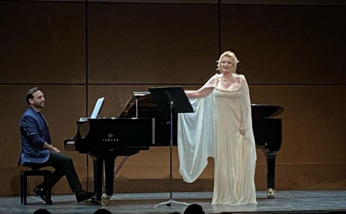 La soprano Ainhoa Arteta deja al público rendido a sus pies