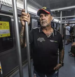 Javier García, exconductor del metro de Barcelona: "El primer cop va ser una nena de 16 anys. Es va tirar contra el vidre"