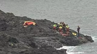 Hallan el cadáver de una mujer en el mar en El Confital