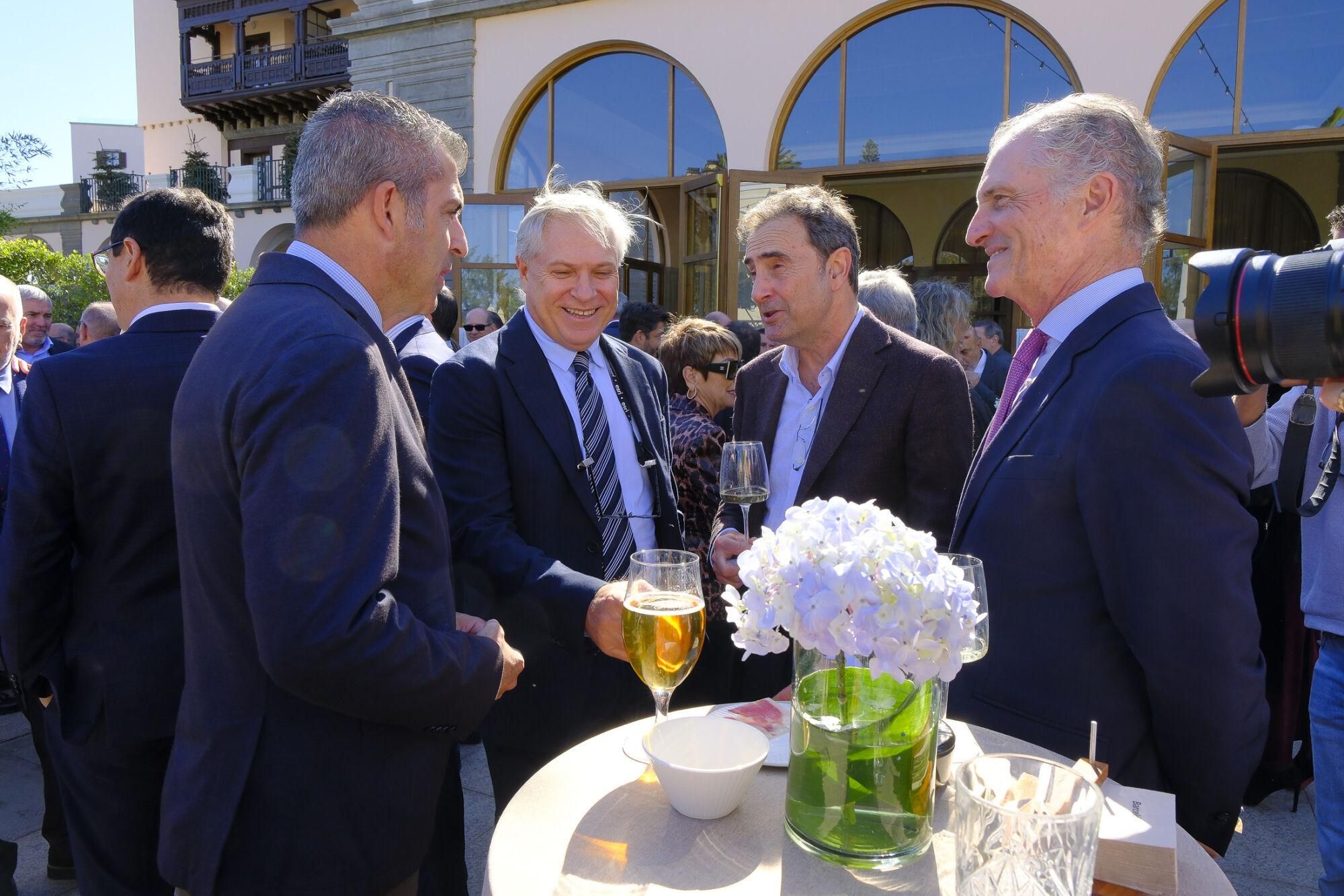 Comida navideña de la Confederación Canaria de Empresarios (CCE) en Las Palmas de Gran Canaria