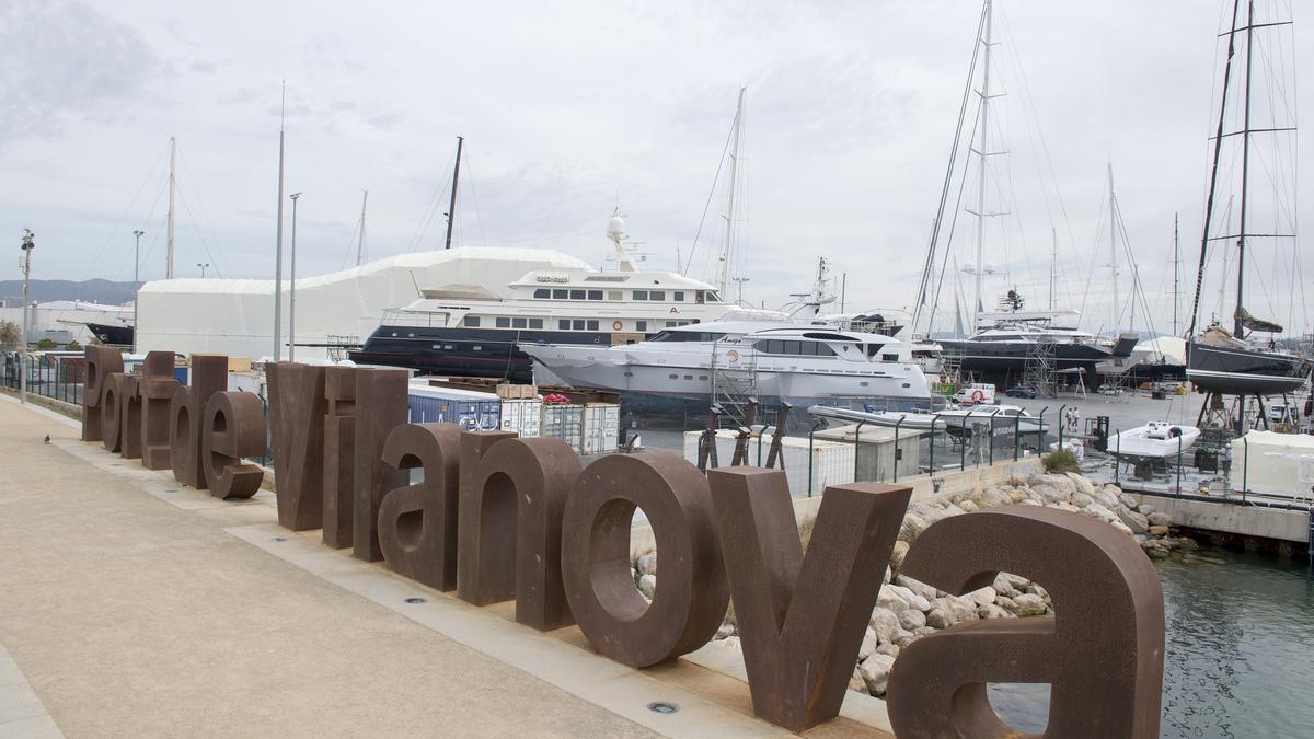 Vilanova i la Geltrú. 09.05.2023. Economía. Zona de las ‘drassanes’, el ‘shipyard’ de la empresa Pendennis en el Port de Vilanova, donde se instalarán en septiembre los equipos con sus barcos durante las etapas preliminares de la Copa Amércica de vela 2024. Fotografía de Jordi Cotrina