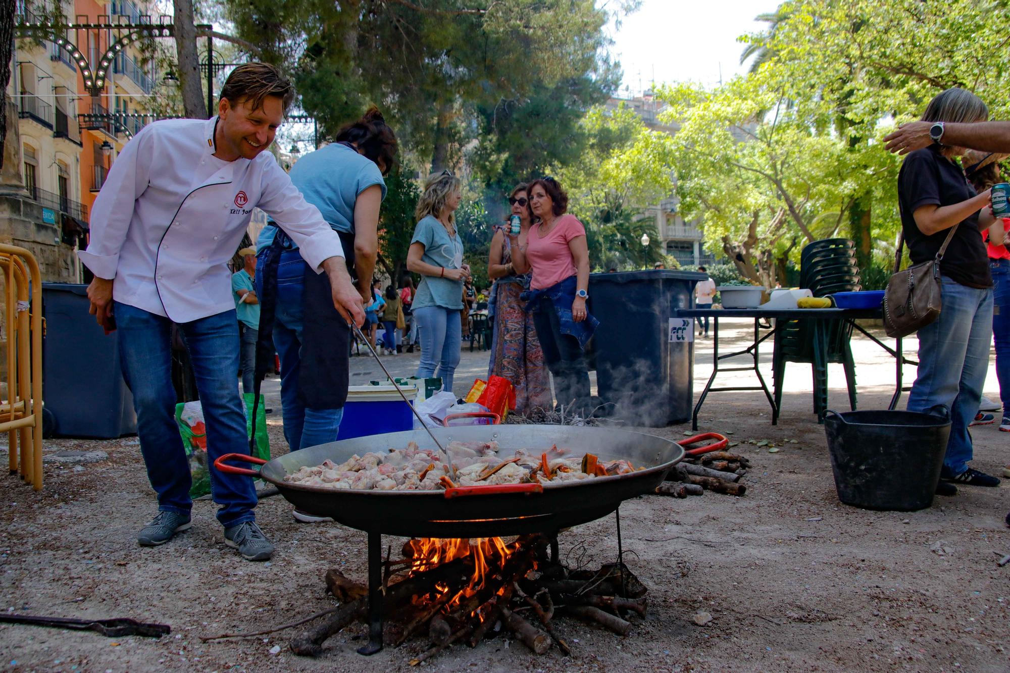 El Campus de Alcoy de la UPV recupera su fiesta de "las paellas"