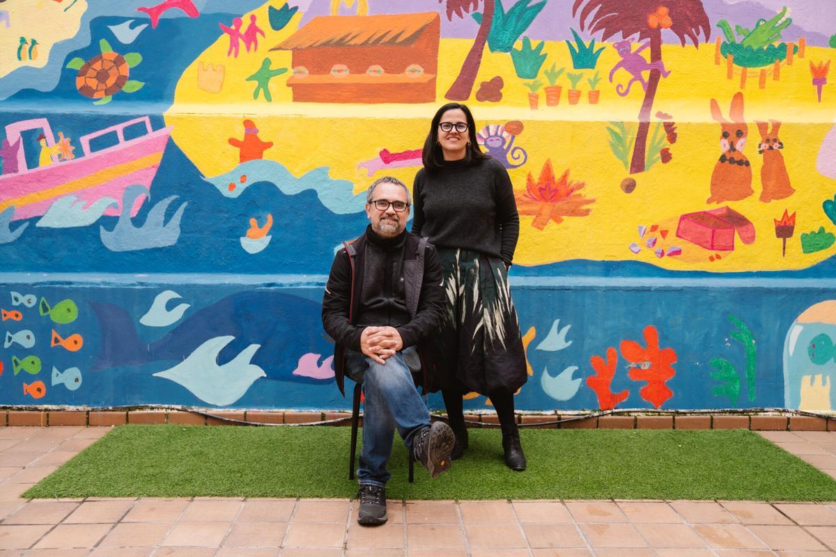 Eduardo Hernanz, educador, y Beatriz Sigüenza, directora de la Fundación Balia, en la sede en Madrid.
