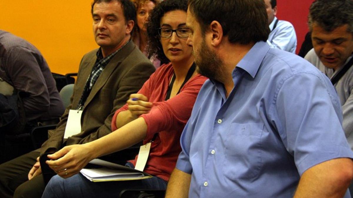 Alfred Bosch, Marta Rovira y Oriol Junqueras, en el Consell Nacional de ERC, este sábado