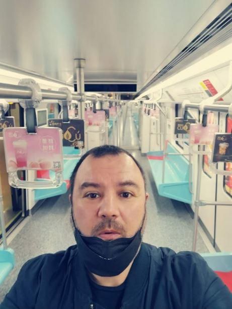 David Mesas va viatjar tot sol en un vagó del metro de Xangai, que habitualment transporta 10 milions de persones cada dia.