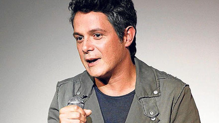 Alejandro Sanz.