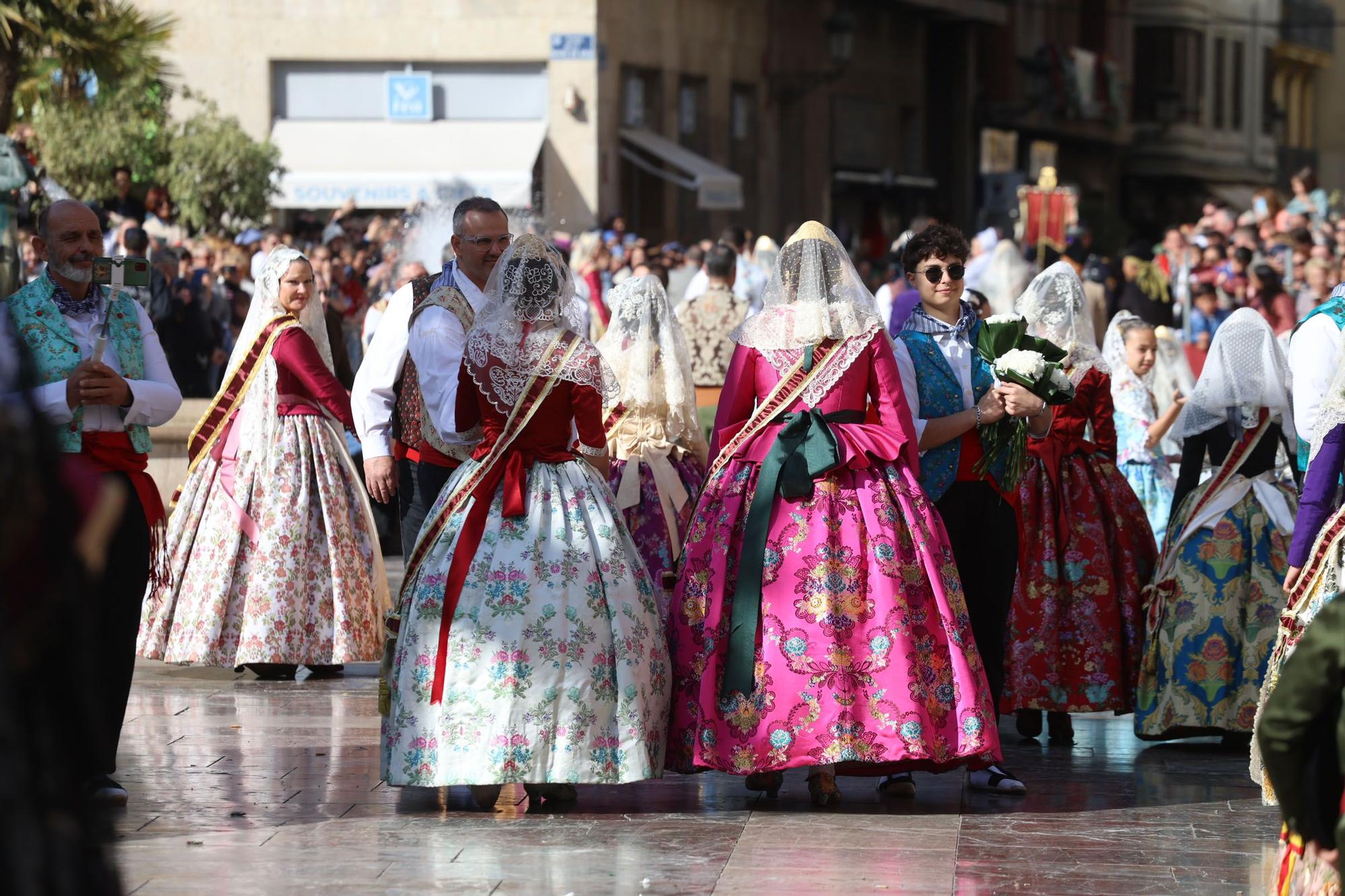 Búscate en el primer de la Ofrenda en la calle de la Paz hasta las 17 horas