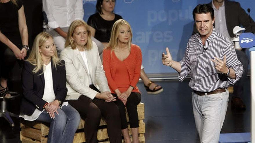 Soria sostiene que las mujeres del PP están por su valía y no por cuotas