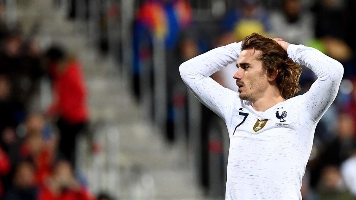 Griezmann se lamenta durante el Andorra-Francia.