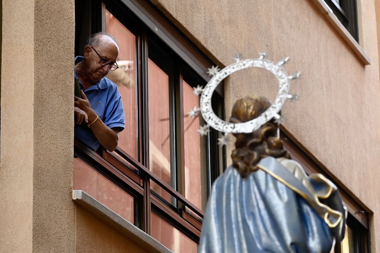 Búscate en las fotos de la misa y procesión de Els Lluïsos de Vila-real