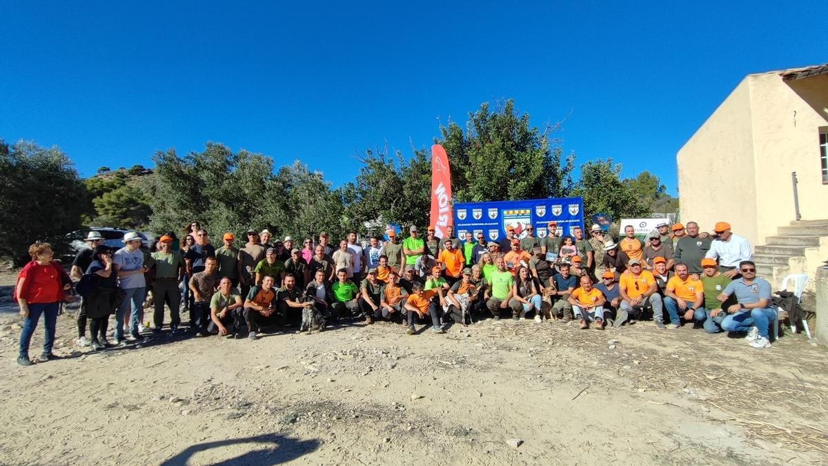 Foto de grupo del Campeonato Autonómico de Caza Menor con Perro 2022.