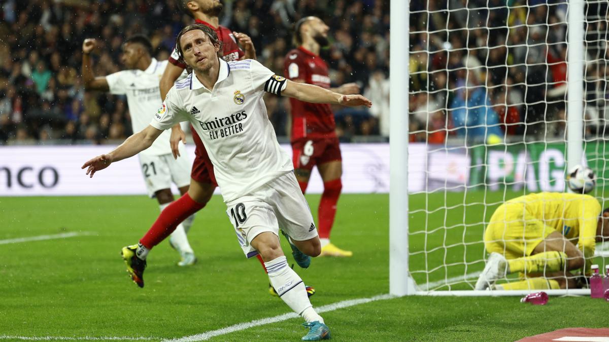 Modric celebra el primer gol del Madrid ante el Sevilla.