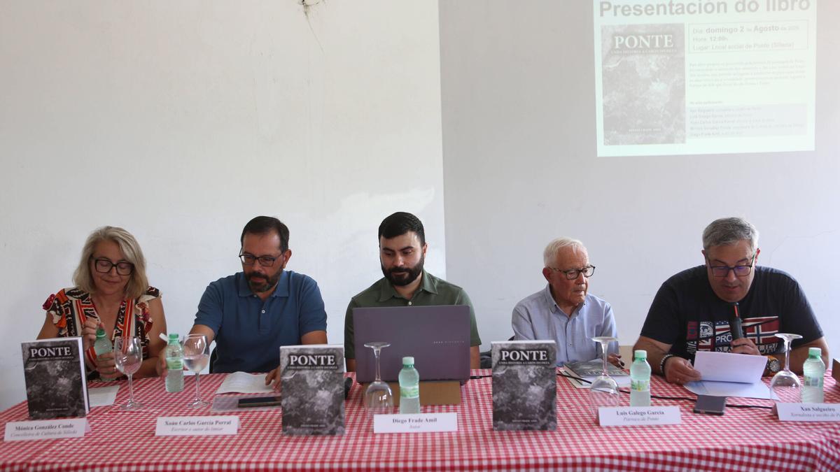 Conde, Porral, Frade, Galego e Salgueiro, durante o acto.