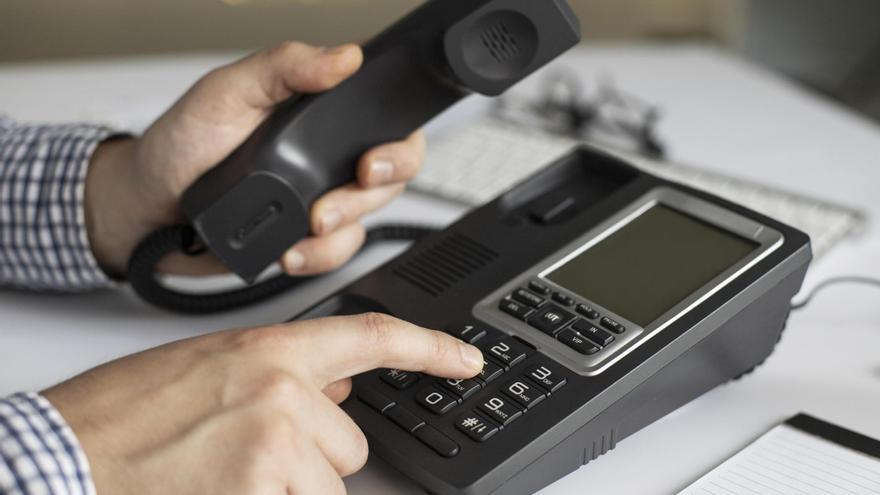 La última estafa telefónica que puede arruinarte: Cuidado con cómo contestas al teléfono. La Guardia Civil está en alerta.
