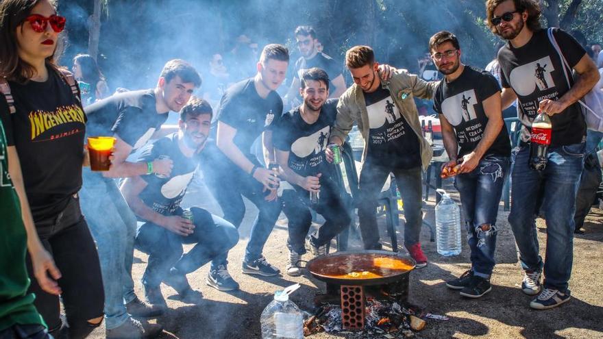 Imagen de archivo de la celebración de las populares paellas del Campus de Alcoy.