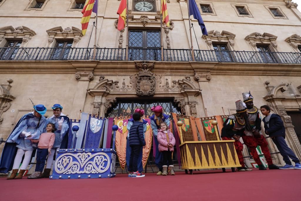Los pajes de los Reyes Magos de Oriente ya están en Palma